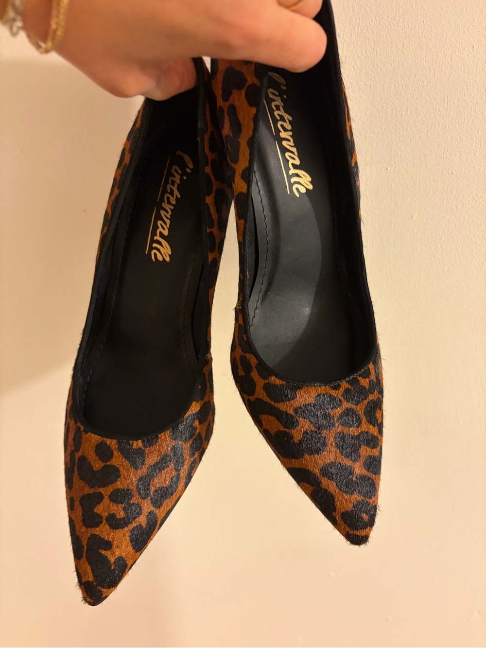 L'INTERVALLE Leopard Print calf hair leather Pointed Toe Pumps - Black & Brown